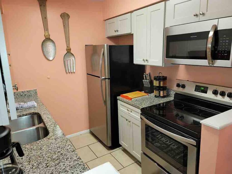 Elegant 2-Bedroom Pet-Friendly Villa W 2 Parking Spaces 힐튼 헤드 아일랜드 외부 사진