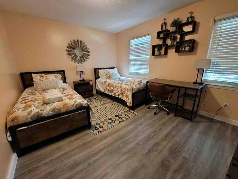 Elegant 2-Bedroom Pet-Friendly Villa W 2 Parking Spaces 힐튼 헤드 아일랜드 외부 사진