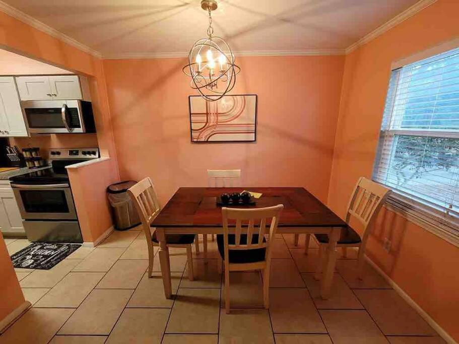Elegant 2-Bedroom Pet-Friendly Villa W 2 Parking Spaces 힐튼 헤드 아일랜드 외부 사진
